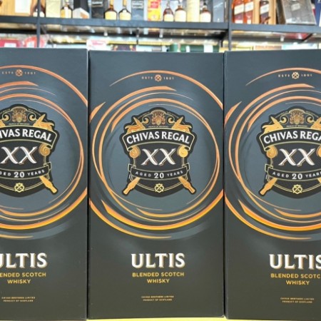 Chivas Regal Ultis XX 20 Năm