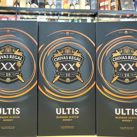Chivas Regal Ultis XX 20 Năm