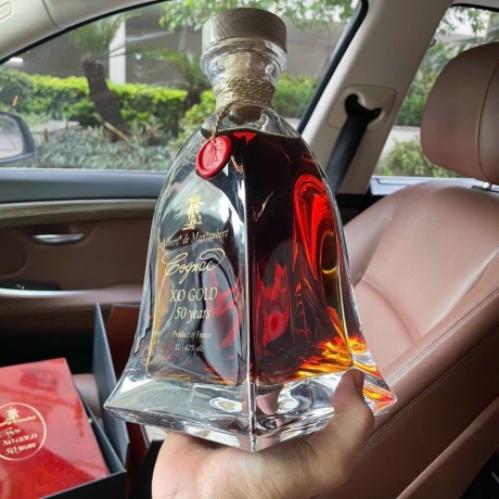 Cognac Albert de Montaubert XO Gold 50 năm